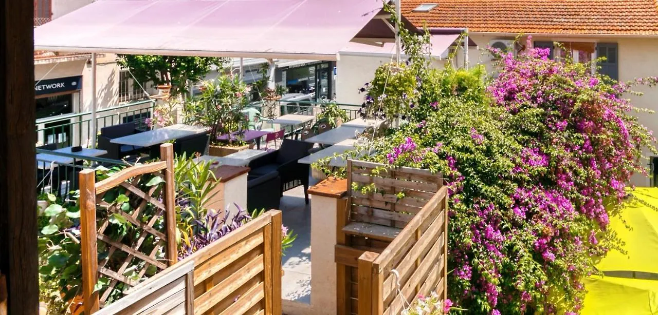 Casa Marina Hostel Antibes